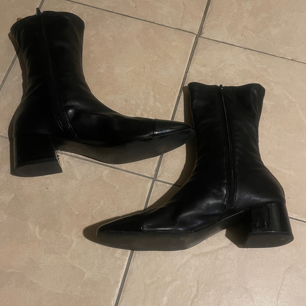 Steve Madden womensBlack Leather and patent leather Ankle Boots Sz 11